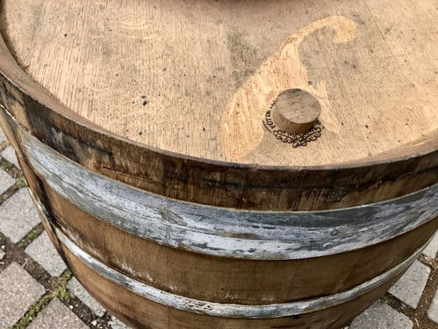 Altes Weinfass - Meine Holzhandlung - Holz kaufen München