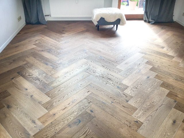 Ein zeitgenössischer Twist zum klassischen Fischgrät-Muster - Holz Widmann - Meine Holzhandlung - Holz kaufen München