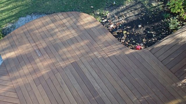Runde Garapa Terrasse - ein Meisterwerk im Terrassenbau - Holz Widmann - Meine Holzhandlung - Holz kaufen München