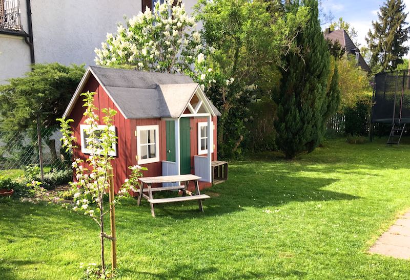 Spielhaus selber bauen: Kreative Ideen für den perfekten Spielplatz - Holz Widmann - Meine Holzhandlung - Holz kaufen München