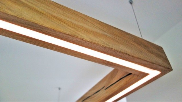 moderne Eichen Balkenlampe für die perfekte Parkett-Küchenintegration - Holz Widmann - Meine Holzhandlung - Holz kaufen München