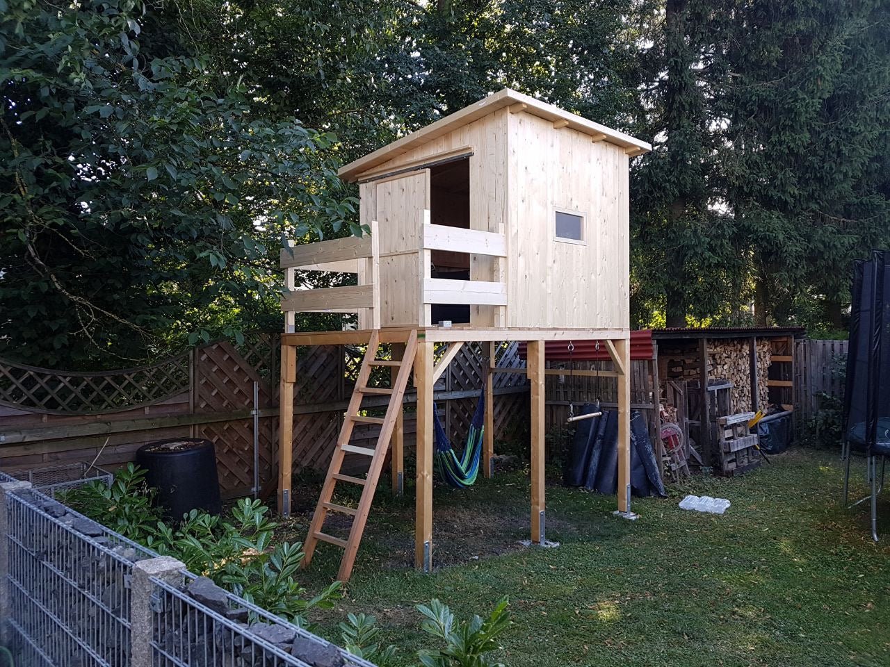 Spielhaus bauen: ein eigenes Kinderparadies - Holz Widmann - Meine Holzhandlung - Holz kaufen München