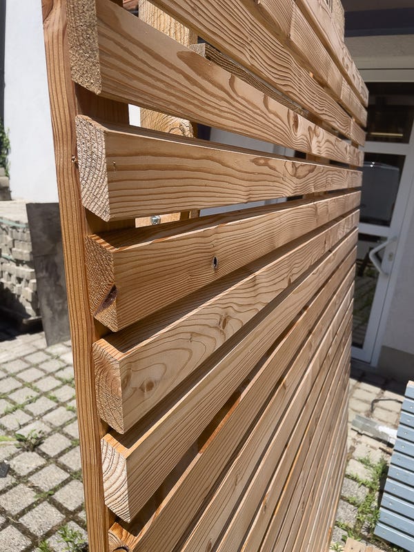 Warum bei Rhombuszäunen eine Rücklatte unverzichtbar ist - Holz Widmann - Meine Holzhandlung - Holz kaufen München